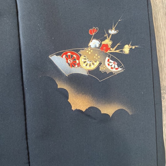 EUC Beautifully Made Kimono - Picture 5 of 13